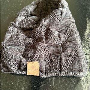 Gray Knit Women's Hat
